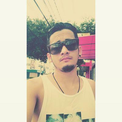 vivo pra ser feliz,  é não pra agradar.