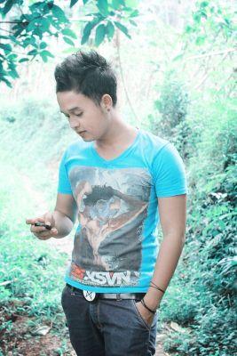 Everyone can make you smile :) but not everyone can make you happy :(