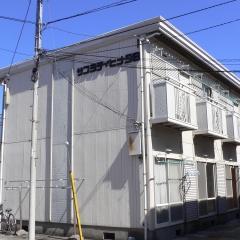 風呂トイレ大きな収納付き施工パナホームの都留文生専用の大人気アパートです。風呂トイレ付き15500〜19500円共益費CATV代込 最安値(当店調べ)帰宅路にスーパーなど多数有。管理人(古くから都留の町で自営業を営んでいます。)とコミュニケーションが取れ何でも相談でき 安心して学生生活を送る事ができます(^^)