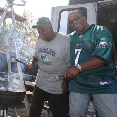 What up twitter my name is Lequan n I'm all about my Philadelphia teams. Been a fan since 01! I love my Eagles Sixers Flyers Phillies n of course da WWE bruh!