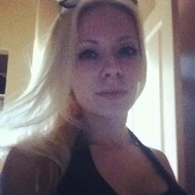 kaysilzer's profile picture. Nurse, Canadian Girl, Mama of 3⃣, Gymstar, Gluten Free Health Nut, Coffee Lover, Yoga Princess, Free Spirit, Reiki Healer