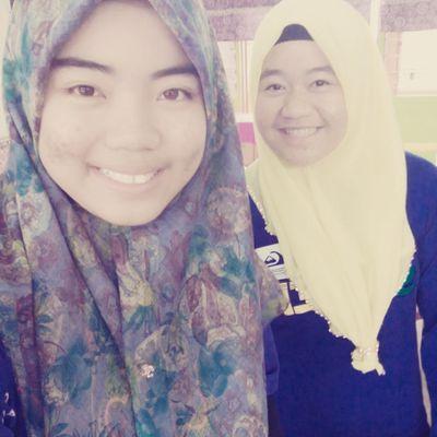 Erna fizralia binti sam :) 10 mac 1998 . i'm simple but naughty girl :) you follow me , i will follow you back :) always smile :)