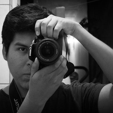 Electrónico que ya no toca mucho violin y que hace un gran esfuerzo en no abandonar la fotografía 🤣.