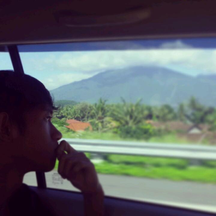 HelmyVidyatama's profile picture. Yang bukan siapa-siapa gak akan mendapatkan apa-apa