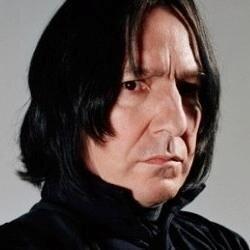 Profesor en Hogwarts desde 1981. Jefe de la Casa Slytherin. No permitiré estúpidos movimientos de varita.  ∆ℓωαуѕ.