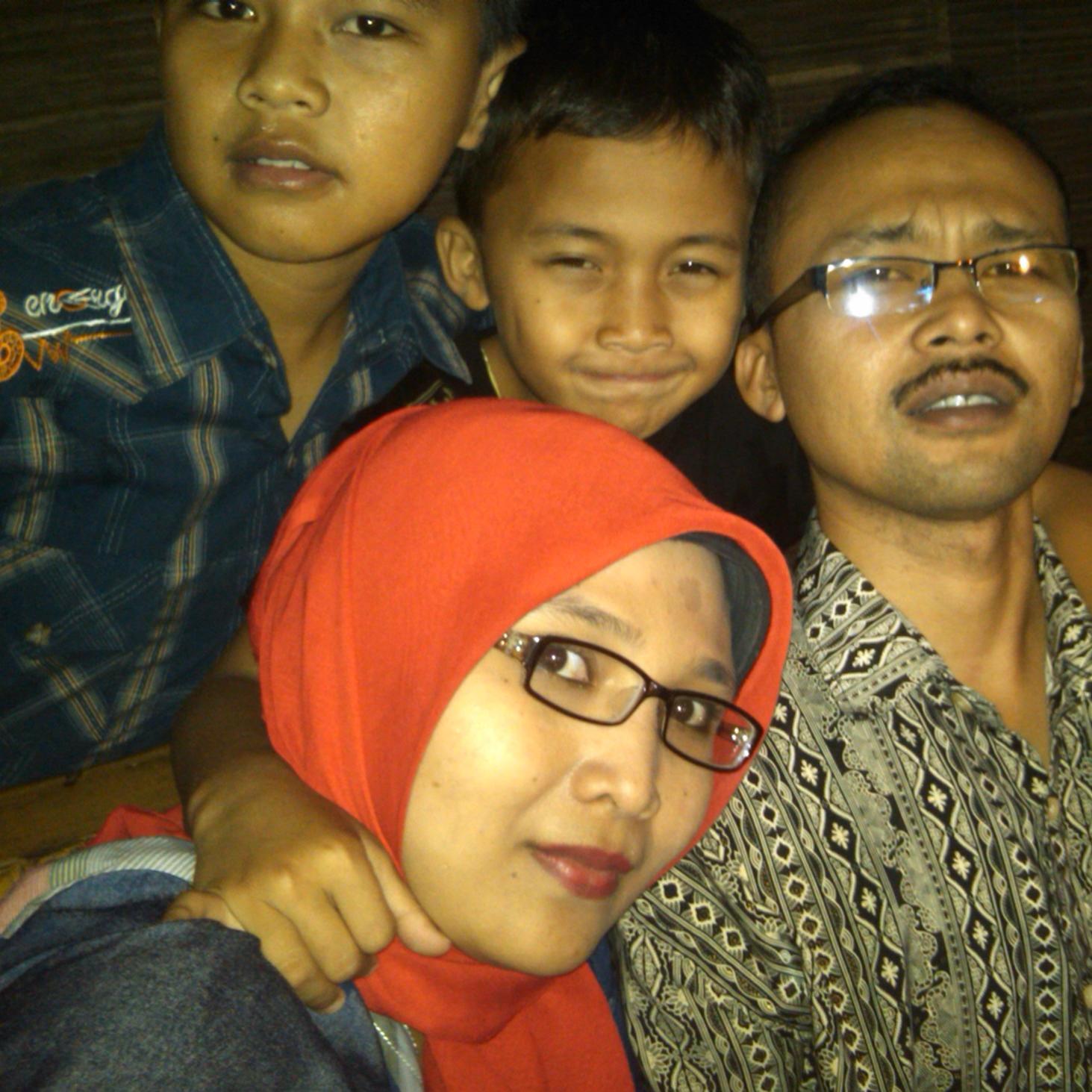 Korban PHK, blm pny krj yg dpt gaji. skrg hutang bnyk belum bs dilunasi. Yaa Alloh tolong beri bantuan pdku ke Rek BNI 0362774596... Se-Ikhlasnya.... Thank's...