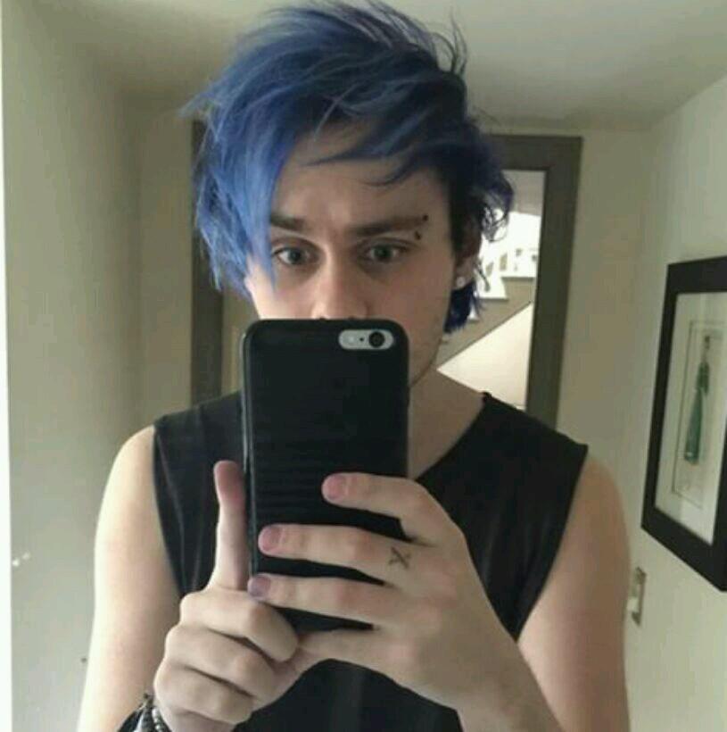 Single|5 seconds of summer|One Direction|Emily|Madelyn|Jade|i love her so much