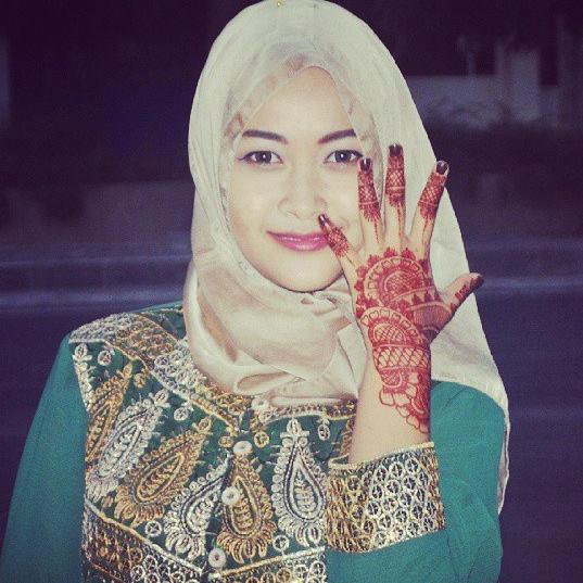 Lady_Mehndi professional henna artis Yogyakarta. follow my instagram @Lady_Mehndi