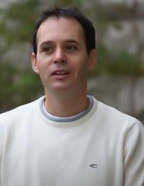‏בעלים של משרד ייעוץ התקשורת מים שקטים, לשעבר דובר המכון לדמוקרטיה, כתב ב-ynet, יזם חברתי וקהילתי בירושלים