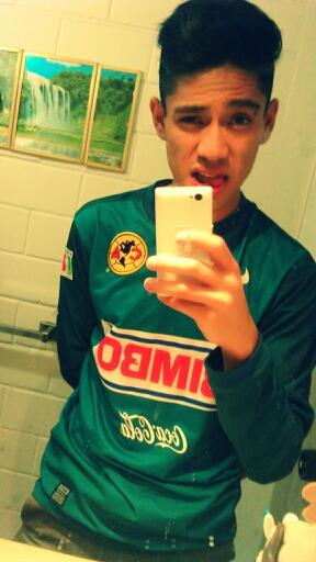 Briiants14's profile picture. Nacido para Rockear! Músico (Guitarrista) 
Un poco tuyo y de Todo el Mundo!
Amo el Futbol Americanista de Corazon! Sigueme!