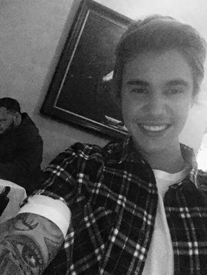 Belieber since '09 and still here. {old magcon}•