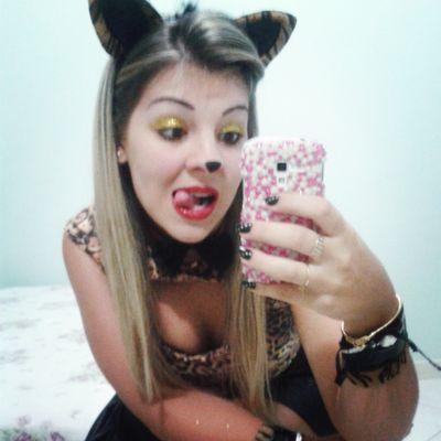 palhaças de plantão, sem tempo ruim, divertidas e animadas,
porque felicidade é contagiante!
