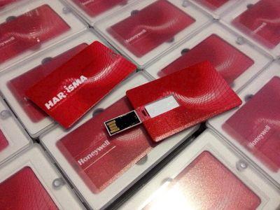 Kartu_Flashdisk's profile picture. Mau buat Flashdisk Kartu dgn desain CUSTOM? Mau bikin cuma 1 pc atau Ribuan pcs? Langsung aja hub CS kami, WA 082217255900, BBM 51CBF7CB | HerVent Merchandise