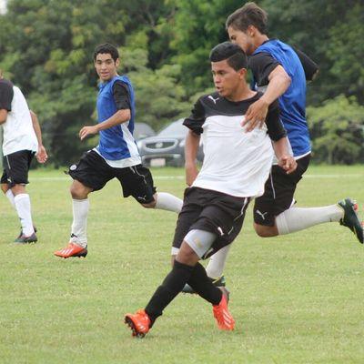 Jugador de olimpia Carapegueño Amo el futbol♥ Dios ♥es la escalera del éxito
