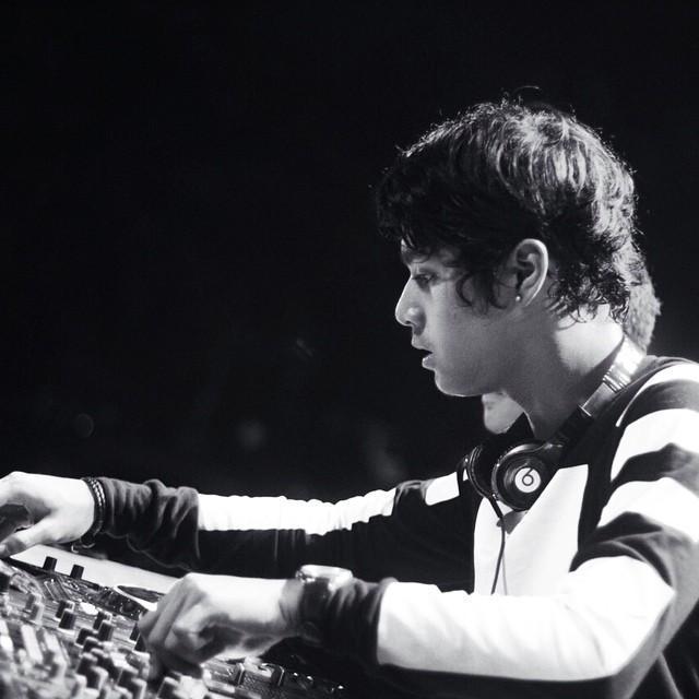 Official twitter of Al Ghazali | DJ, Singer, Actor | @Alghazll no longer in use | Facebook http://t.co/S9kJpK3wqx