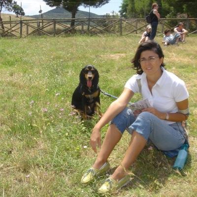 em_colombo's profile picture. 