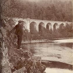 B&W Analogue Photograher: IG: @ian_onahillroad
Photo Historian: Learn about the Amateur Photographer Andrew Milne.. Scotland in Stereo (3D) circa 1902
