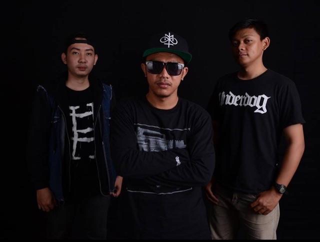 underdog Hardcore band from banten.our member.
@Mrizkybastard
@panji360
@whendiy 
CP:+6289625956501
PIN :7FC5F6BF