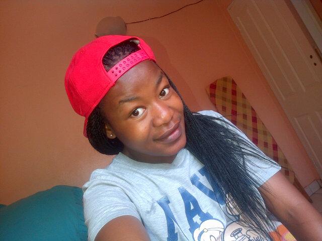 _pontsee_'s profile picture. Love yourself first than the rest will follow.