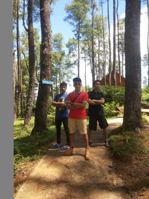 Berikanlah Kasih kepada smua orang, tapi brikanlah Cintamu hanya kpda satu orang saja.