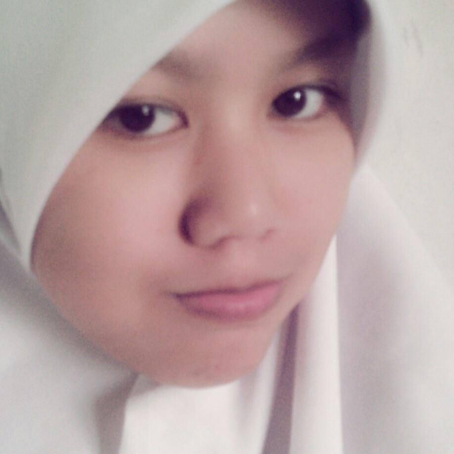 araylestari's profile picture. 추구 할 행복하지, 등은 실제로 자기 방어에 있습니다.마음에서 오는 행복은 순수 약이다