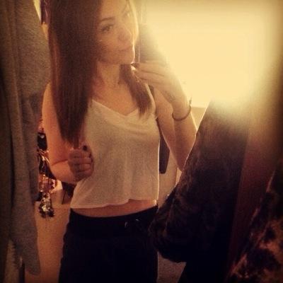 Sarah_McGarry_'s profile picture. 