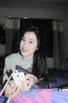 intanfebryantia's profile picture. 