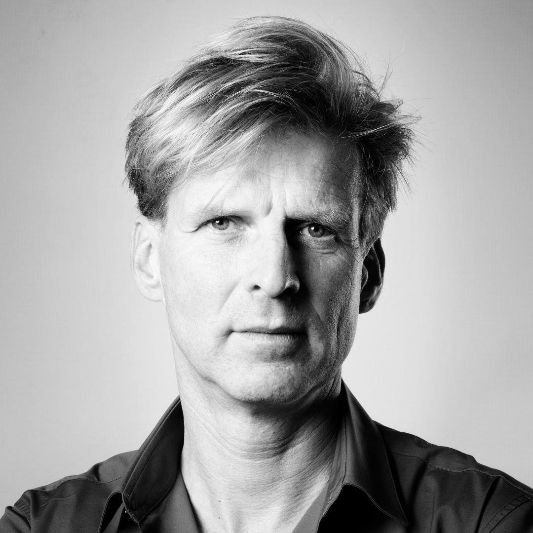 Artistiek Leider Onderwater Producties. Aansprekend theater over actuele zaken. Acteur. Presentator.