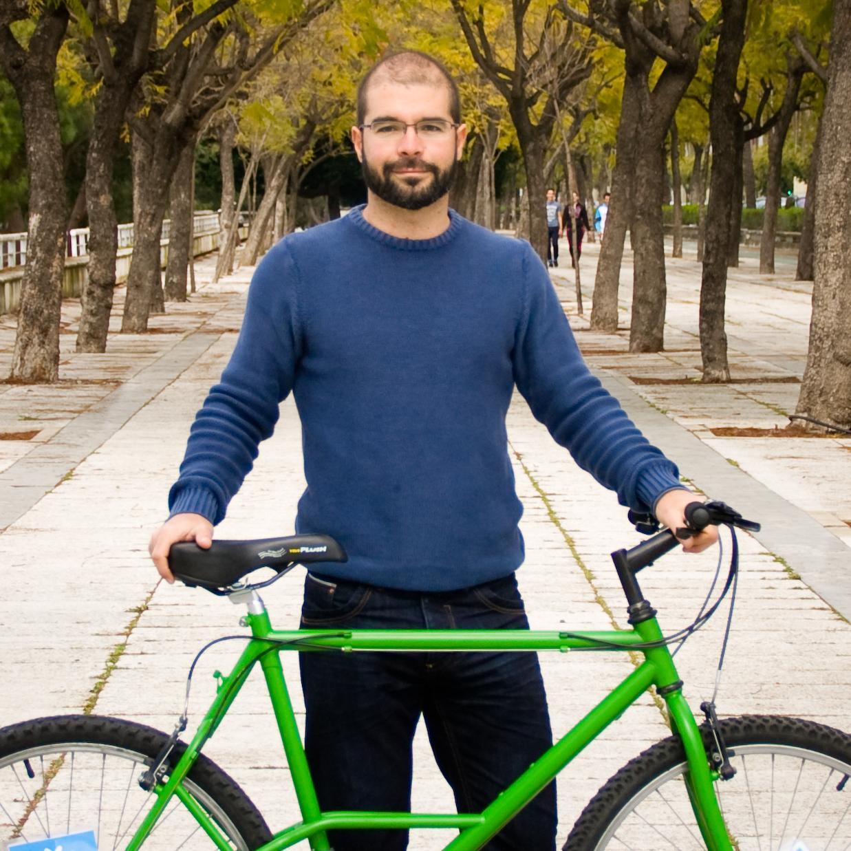 CEO y Fundador de @Ciclogreen. Doctor en Biología, feliz en bicicleta y compañía, tocando el piano y sacando alguna nueva fotografía.