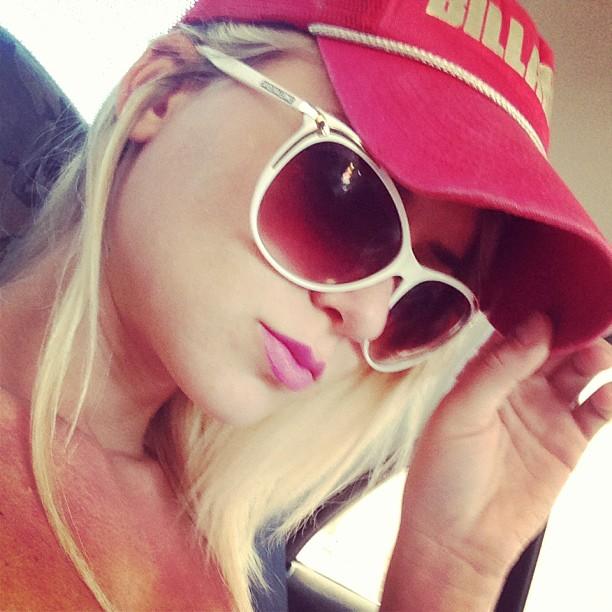 vigosyvozosi's profile picture. Looking UP, makes you strong.