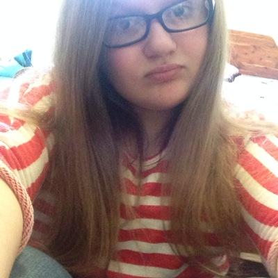 KayceeMR1234's profile picture. Writer • Learning Guitar • Future Journalist • Music Maniac • followed by @3PM_music ❤️ ^_^