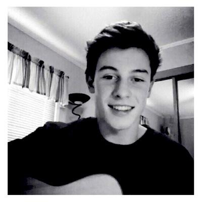 hey injust gave u a free follow in return pls can u follow @chrisftleonard i love u :)