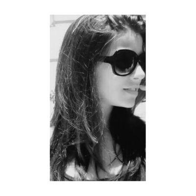 A alegria evita mil males e prolonga a vida.