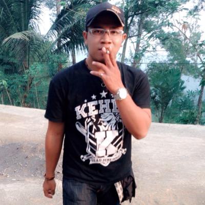 ZoelizReibyeckk's profile picture. 