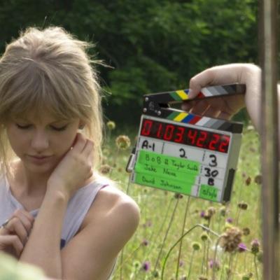 i love Taylor so much it makes my heart hurt.