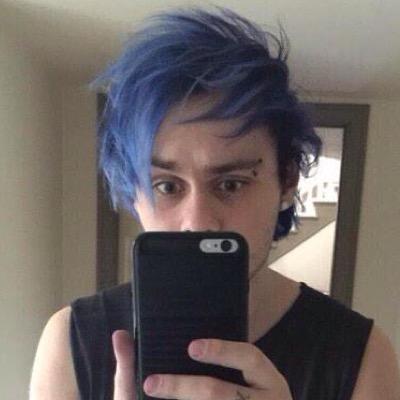 follow @lrhrachelmgc :)