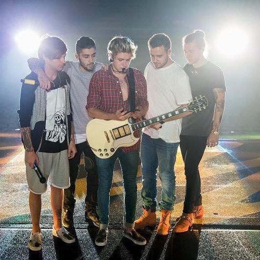 I'm a Directioner and i'm proud of it.  I love you guys and thank you for everything ♥ Romania needs 1D ♥