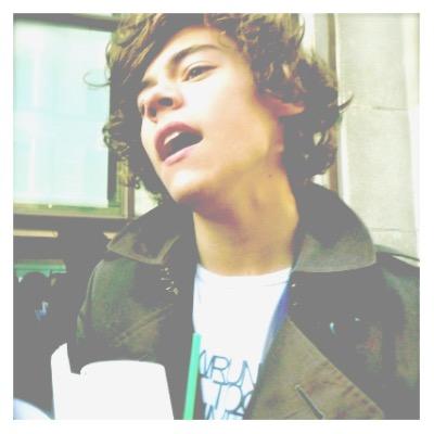 free follow from @unitedhes go follow her :) x