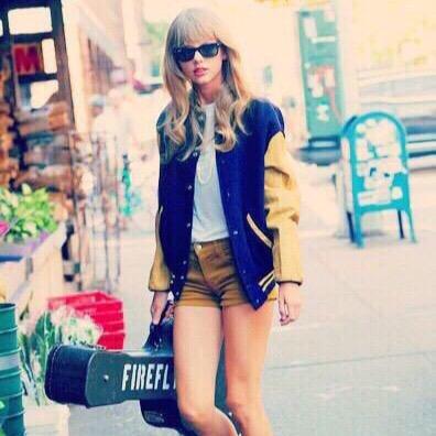 swifty/arianator/EX FAMILY/15歳/Girl ▶︎垢作ったばっかりです!無言フォローします…。低浮上。洋楽好きな人フォローして下さい! 必ずフォロー返します!