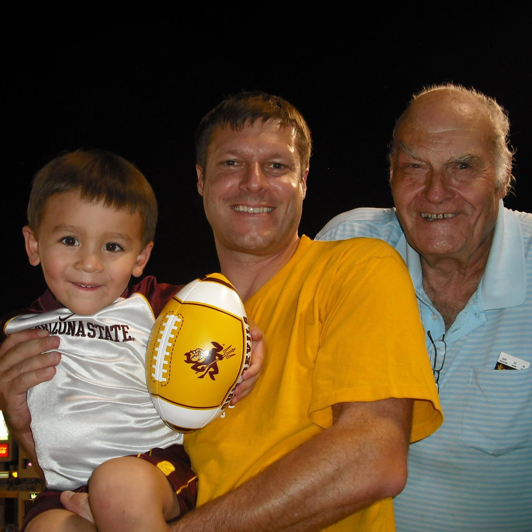 ASU Engineering Grad '94 Husband to a wonderful wife and proud father to 3️⃣ great kids! Helping them achieve their full potential and have success in life.