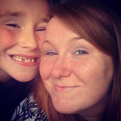 Aprilpyle's profile picture. nerdy mom-bookworm-