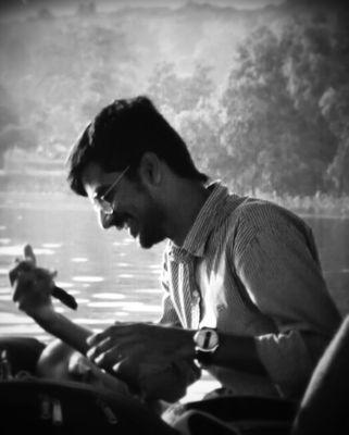 Software Engineer, Addicted To TV Serieses, Big Fan Of #akshaykumar & #msdhoni, Surrounded By Bunch Of Own Rules And Blah...!!! 🙏 Har Har Mahadev 🙏