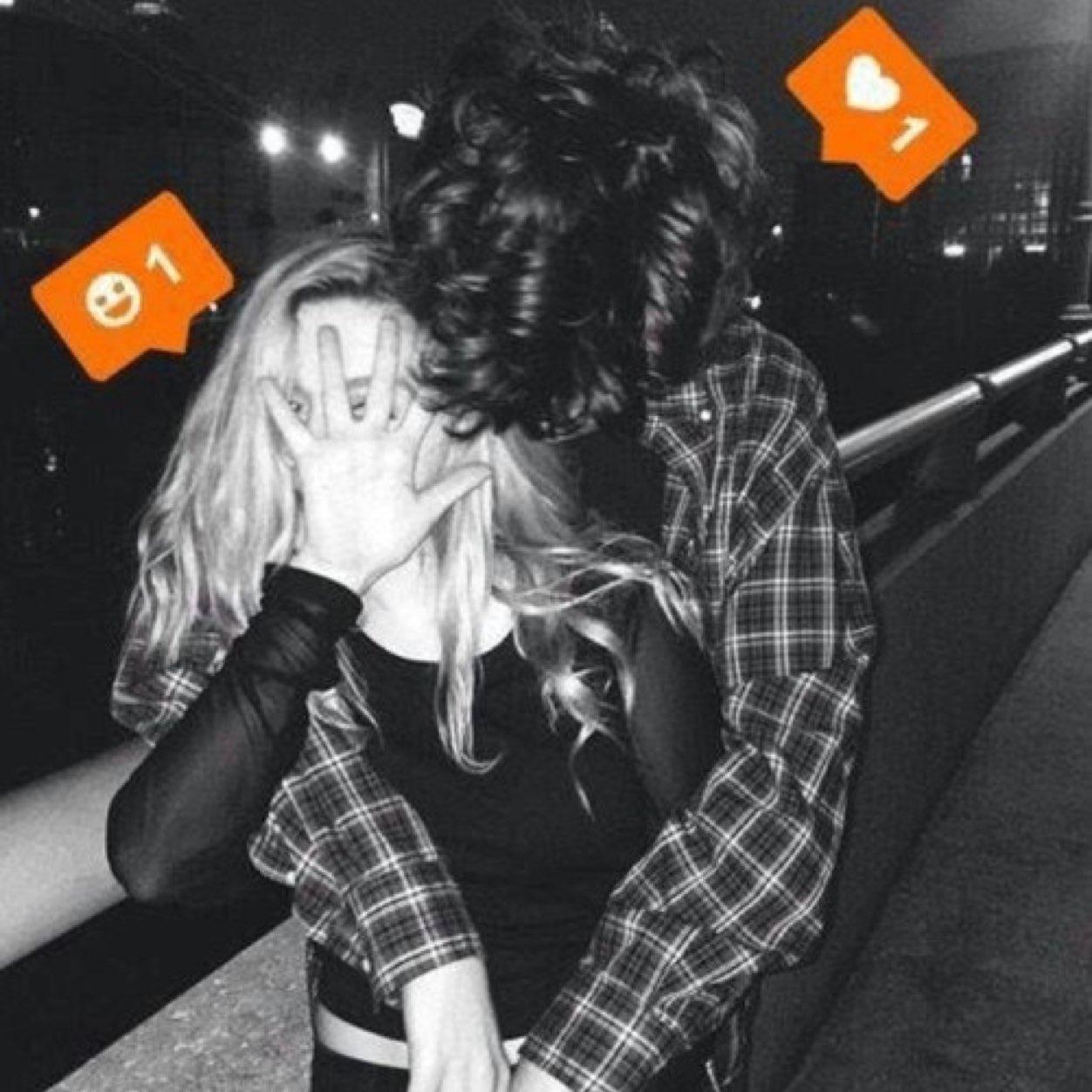 J'ai un petit peu de ash en moi,romantique et tête en l'air.