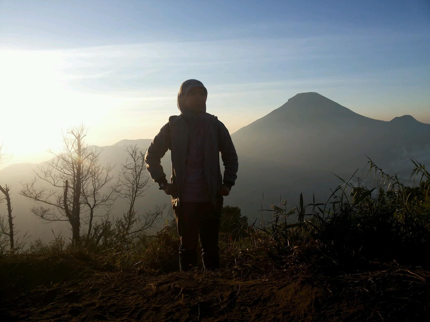 on_wahjoe's profile picture. Jogja dan Hujan, romantis bukan? ♥♥