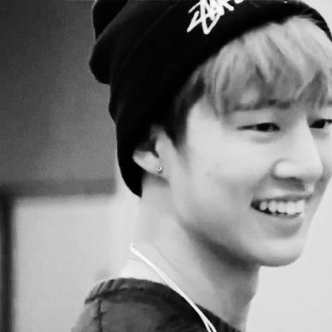 fvckhbin's profile picture. 