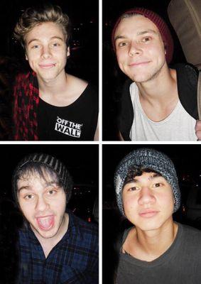 ♡♡♡Doing Whatsapp groups for the 5Sosfam! If you wanna join dm me your number!♡♡♡