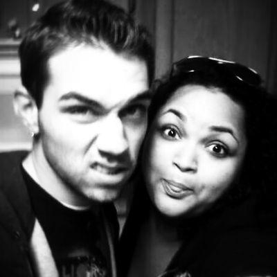 ajarae21's profile picture. I live my life to the fullest.