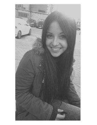 Vickyalcon's profile picture. tic tac