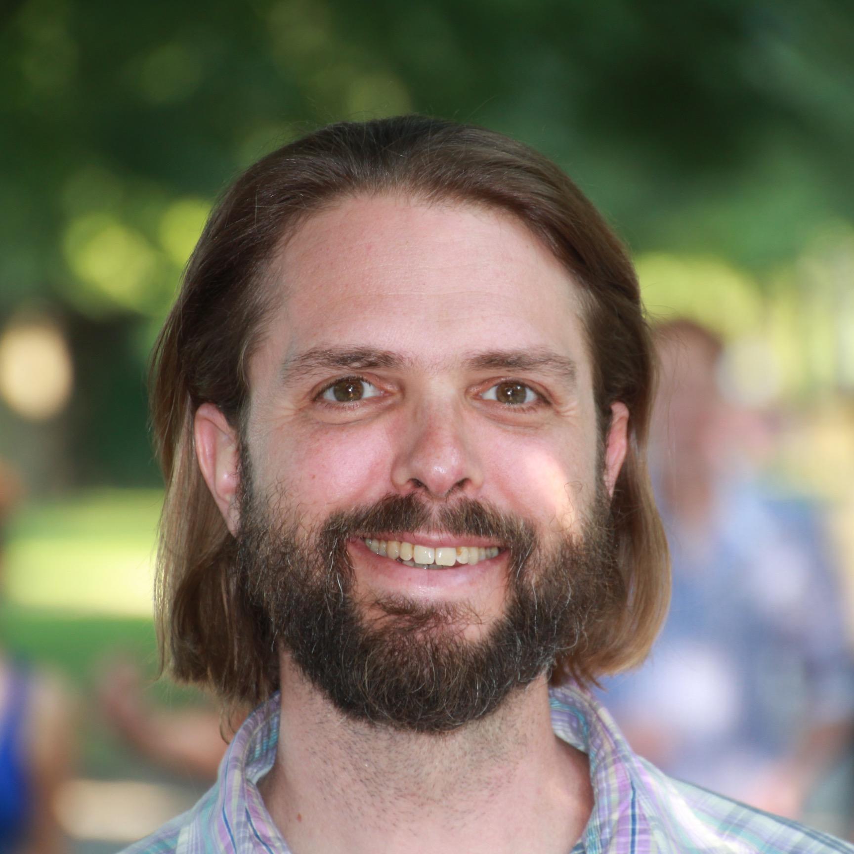 MacbethKnowles's profile picture. getting Germans on social media elsewhere and outsiders on German social media; English on the fly