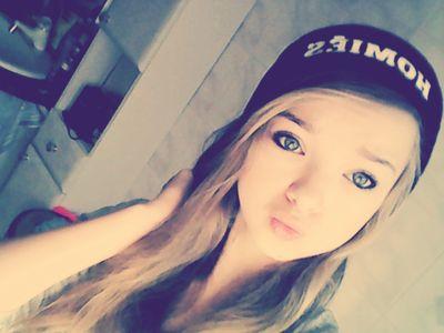 Bin auf youtube✌ xd
Gina*-* Love you megaa.!!!